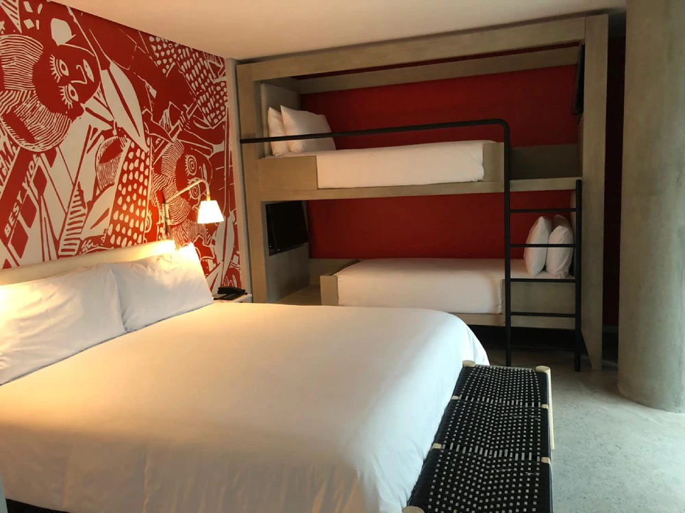 Hotel Radisson Red, apartamento para 4 pessoas com vista para a Table Mountain